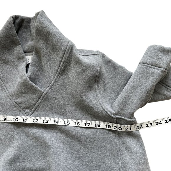Lululemon SMALL Gray Know Your Angles Crop V-Neck Pullover Fleece Poncho - Picture 10 of 12